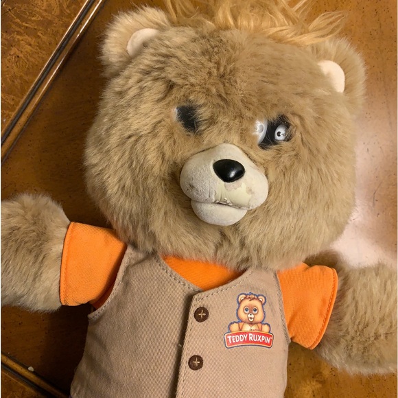 Teddy Ruxpin 2017 animatronic interactive, talking, storytelling bear. Works! - Picture 4 of 13